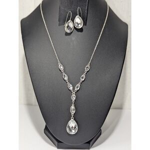 Faceted Clear Rhinestone Y  Necklace Earring Set.
